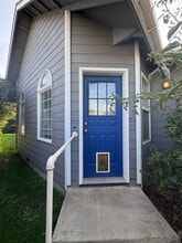 Building Photo - 404 Ruby St