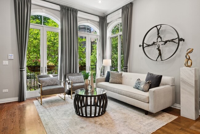 Building Photo - 1925 N Bissell St