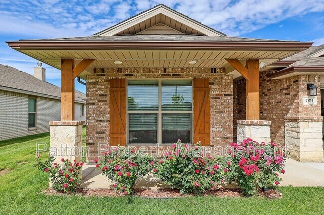 Foto del edificio - 7811 Bellamy Dr
