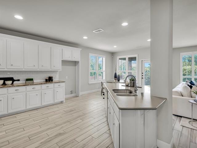 Foto del edificio - 310 Hawthorn Dr