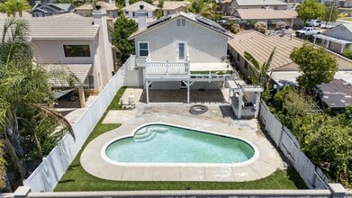 Building Photo - 39535 Oak Cir