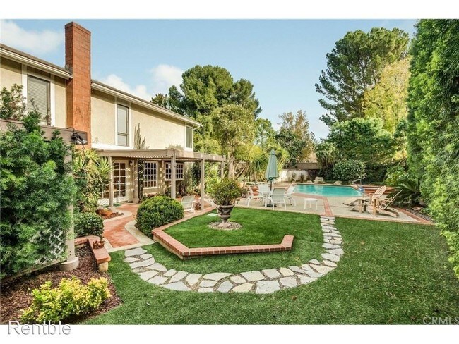 Building Photo - 5 br, 3 bath House - 18 Stonewall