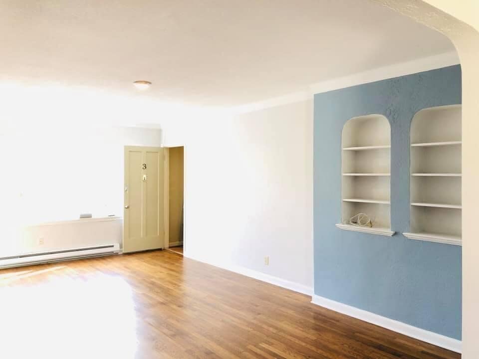 Building Photo - 2030 Maple St