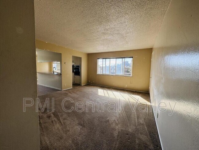 Foto del edificio - 20292 Wisteria St