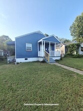 Building Photo - 900 N 38th St