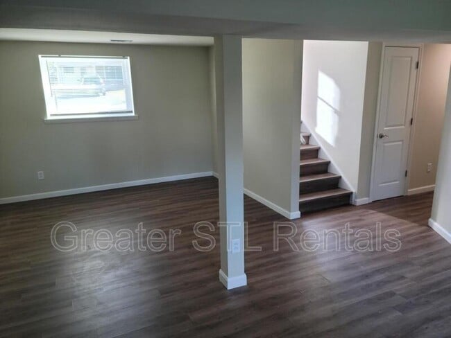 Building Photo - 11937 Glenmar Dr