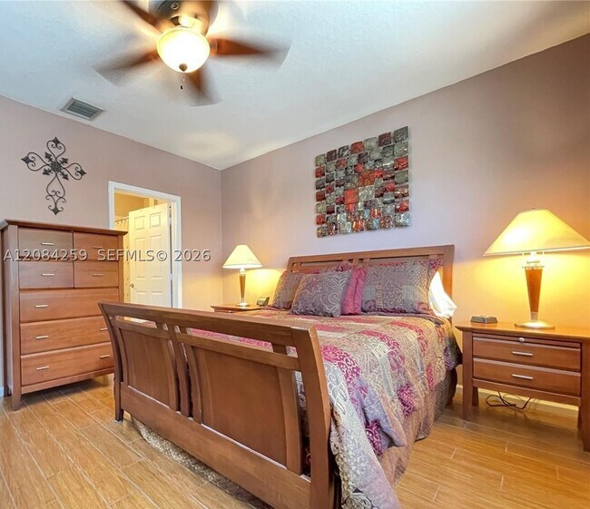 Foto del edificio - 4400 SW 160th Ave