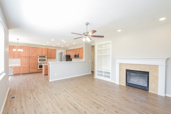 Foto del edificio - 2444 E 139th Pl