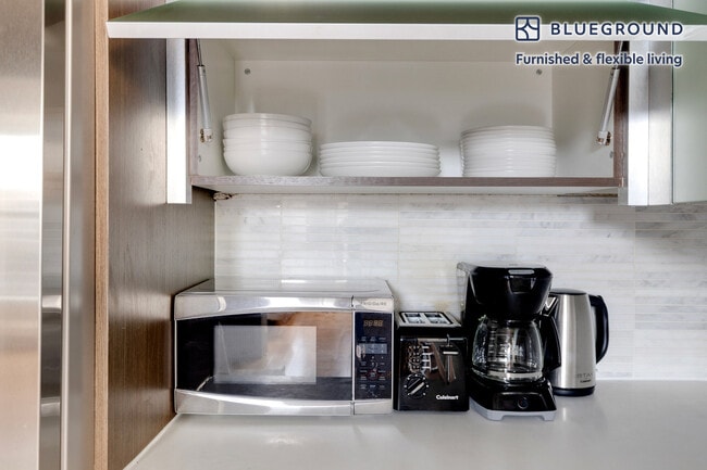 Building Photo - 72 Willoughby St