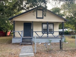 Building Photo - 282 Fountain Ln