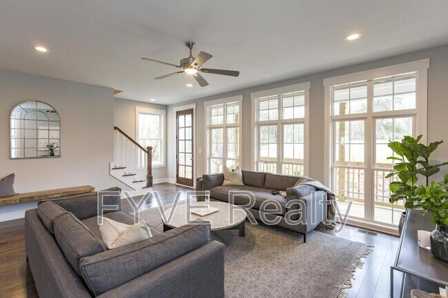 Building Photo - 711 Arbor Trace Cir
