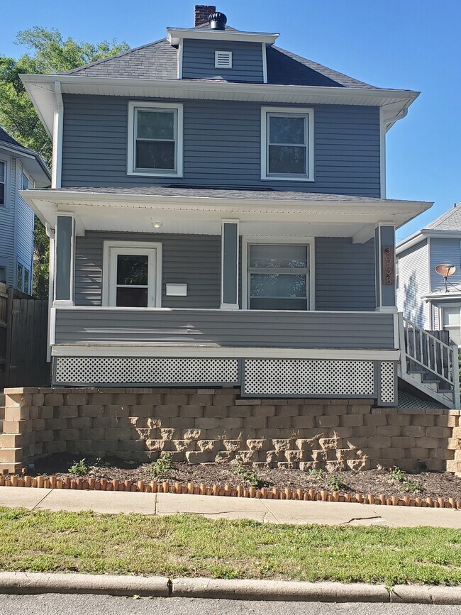 Building Photo - 3558 Jones St