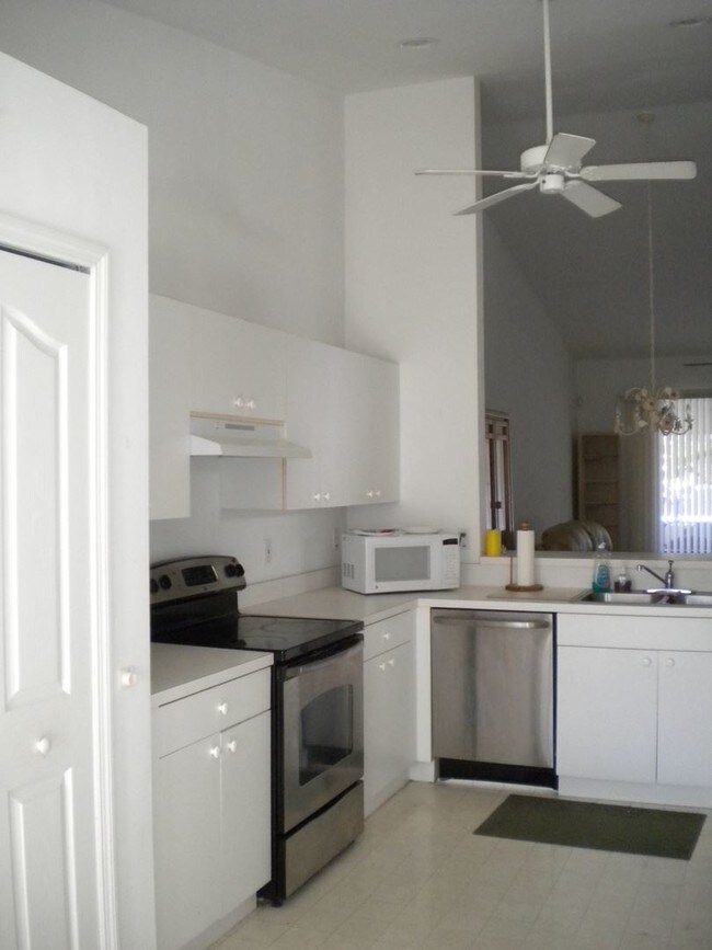 Building Photo - 5441 Whitten Dr