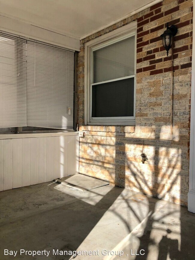 Foto del edificio - 2 br, 1 bath House - 1919 Deering Ave