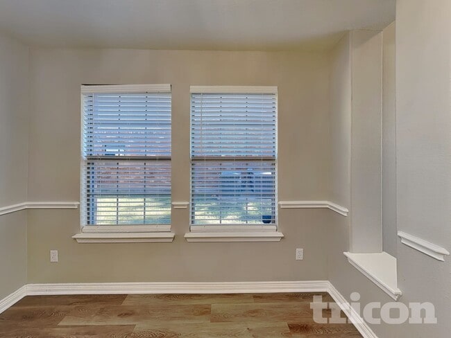 Building Photo - 2712 Columbus