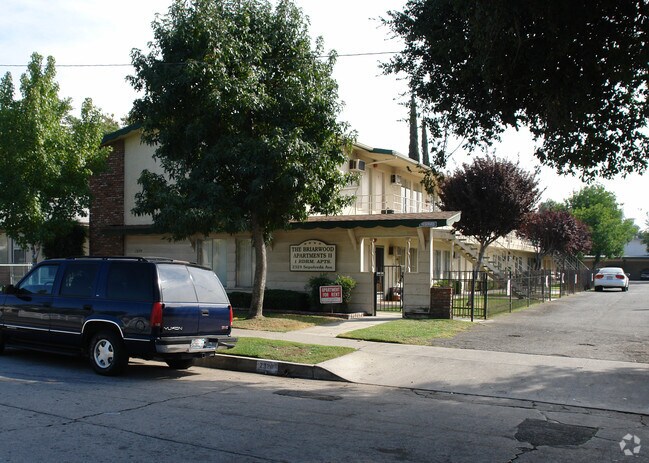 Building Photo - The Briarwood Apartments II