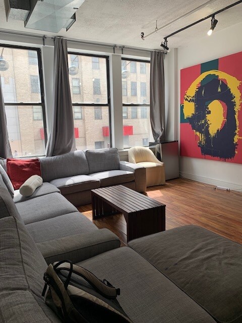 Primary Photo - 131 W 14th St