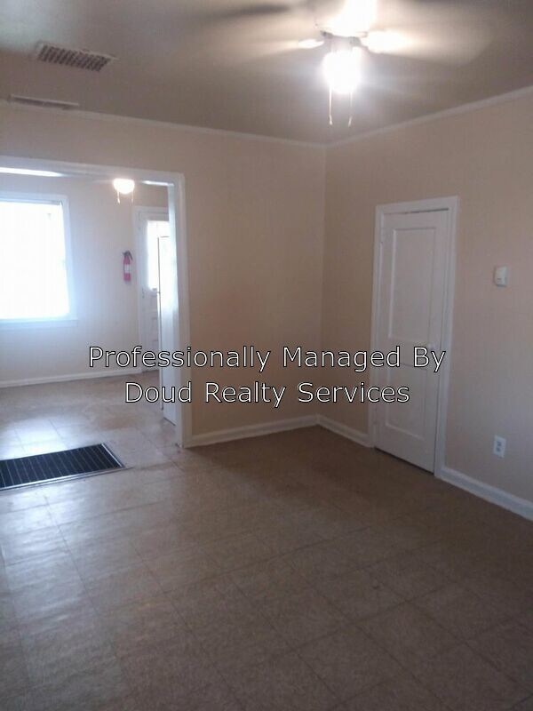 Foto del edificio - 3208 Marshall Ave