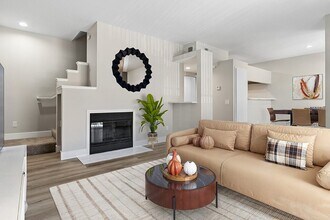 Building Photo - Marquessa Villas Apartments and Townhomes