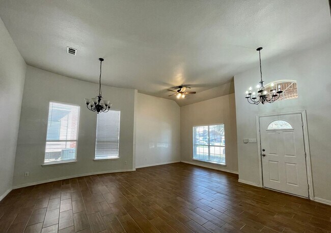 Foto del edificio - Gorgeous 4-bedroom home!