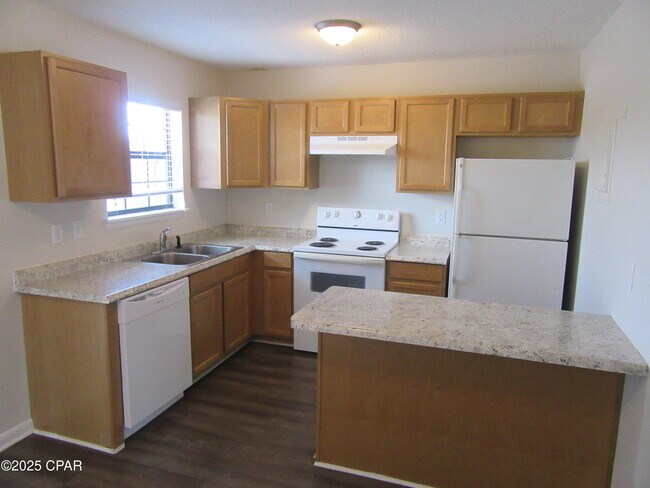 Foto del edificio - 2750 W 12th St