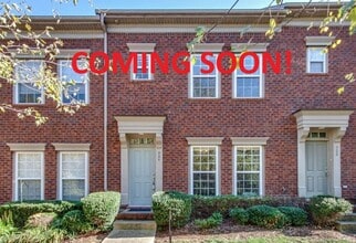 Building Photo - 904 Tote Ln