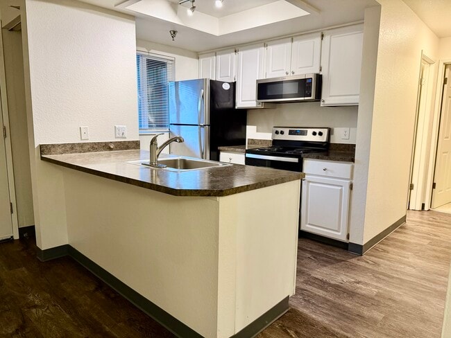 Building Photo - The Ballinger