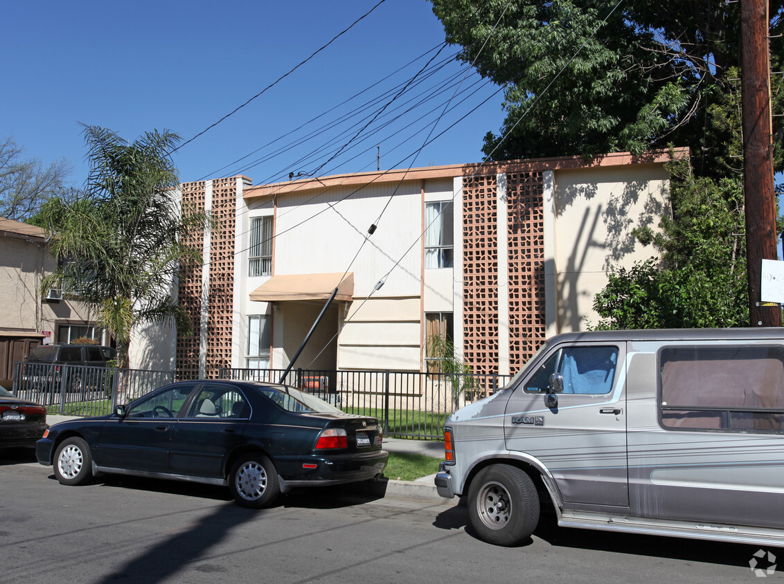 Building Photo - 7540 Canby Ave