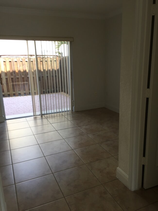 Dining room - 17802 NW 74th Ct