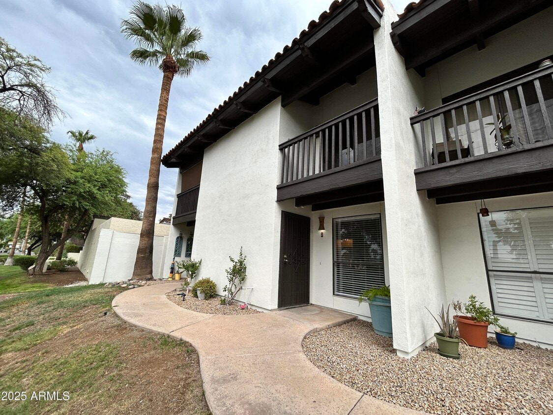 Foto principal - 1702 E Ocotillo Rd