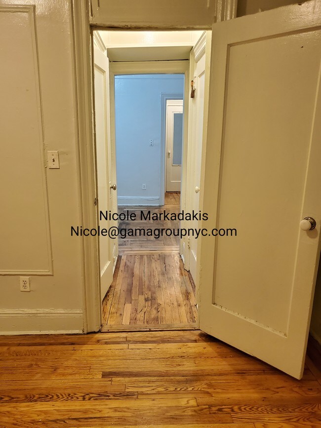 Foto del edificio - 1447 E 2nd St