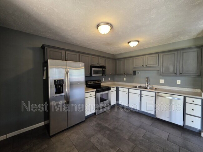 Foto del edificio - 7732 Redwood Ave