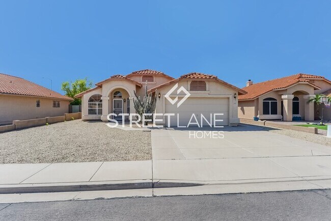 Building Photo - NOW OFFERING FIRST FULL MONTHS RENT FREE!