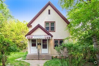 Building Photo - 83 Winona St E