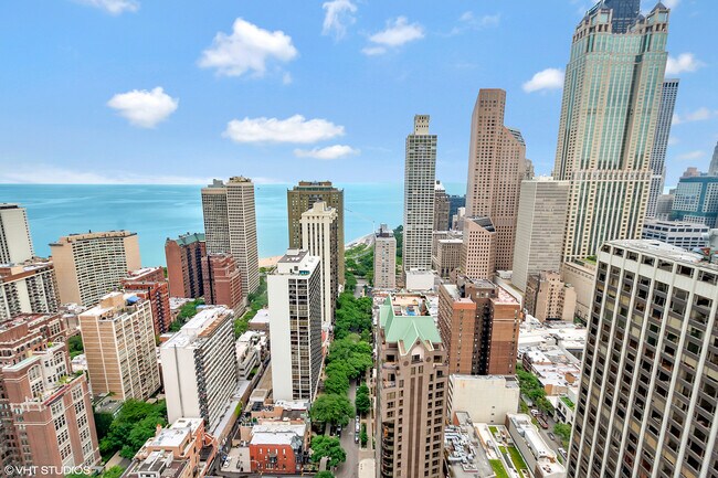 Foto del edificio - 1030 N State St