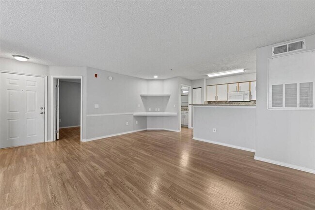 Building Photo - 2212 Grand Cayman Ct