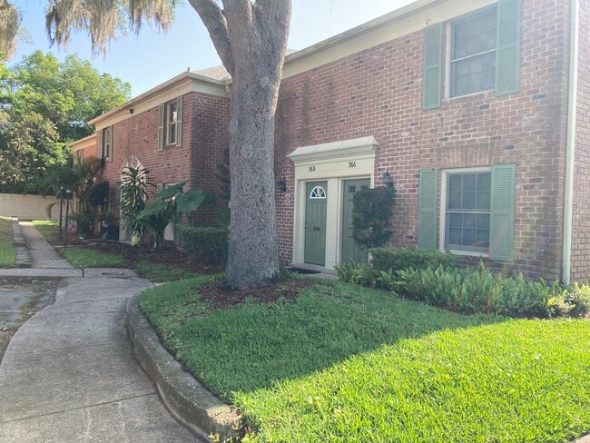 8 unit building of townhomes - 368 Georgetown Dr