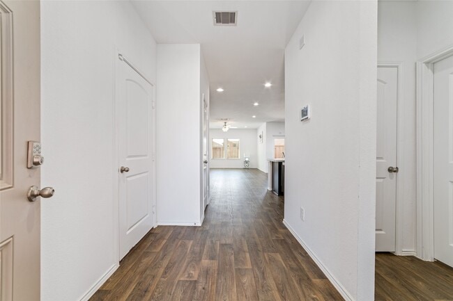 Building Photo - 5127 Radiant Dawn Dr