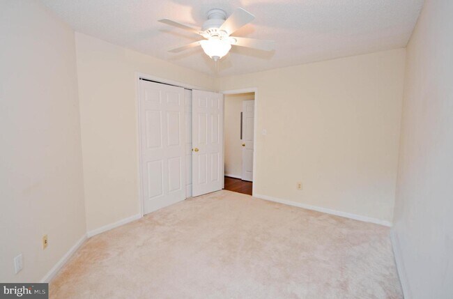 Foto del edificio - 7013C Birkenhead Pl