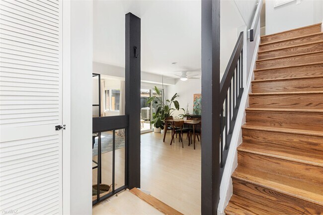 Foto del edificio - 3 br, 1.5 bath Townhome - 11247 Snowflake ...