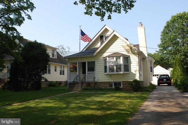 Foto del edificio - 18 Clover Ln