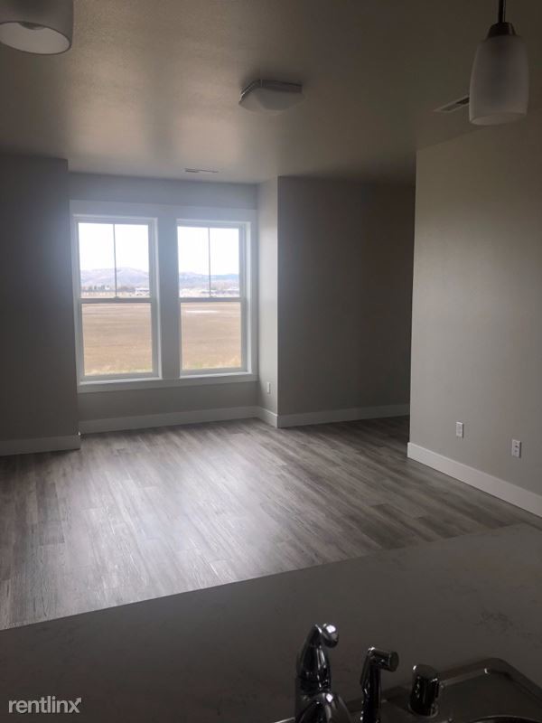 Foto del edificio - 6002 Farmstead Ave
