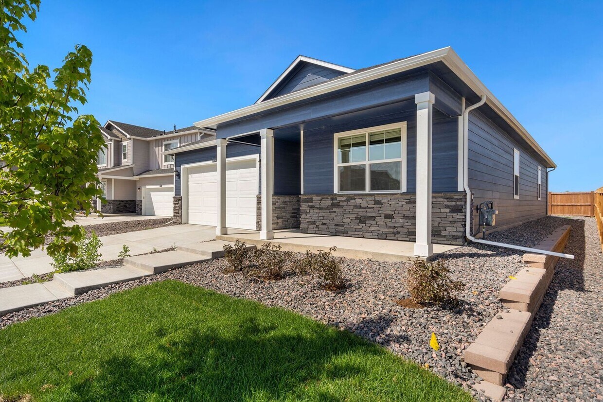 Primary Photo - 3 Bedroom DR Horton Home in Fossil Creek R...