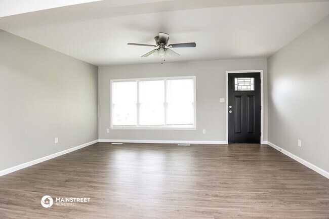 Building Photo - Your Dream Home Awaits!