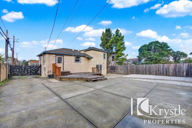 Foto del edificio - 2420 Alameda St