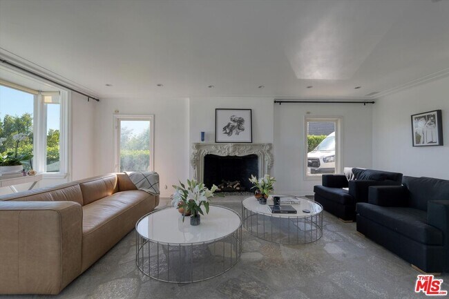 Foto del edificio - 1300 Summitridge Dr