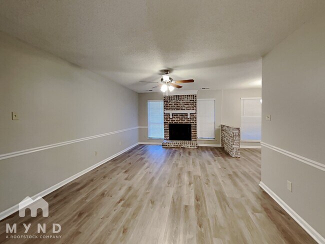 Building Photo - 3752 Schanna Dr
