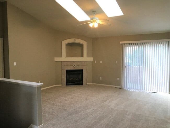 Foto del edificio - 1040 Whistler Hollow Dr