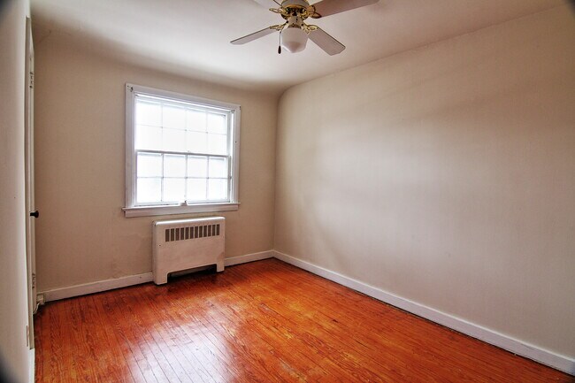 Foto del edificio - 140 Sunrise Dr