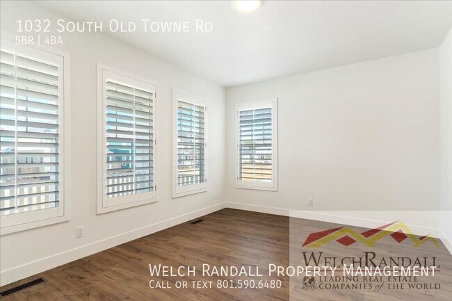 Foto del edificio - 5 Bedroom 3.5 Bath Layton Home!